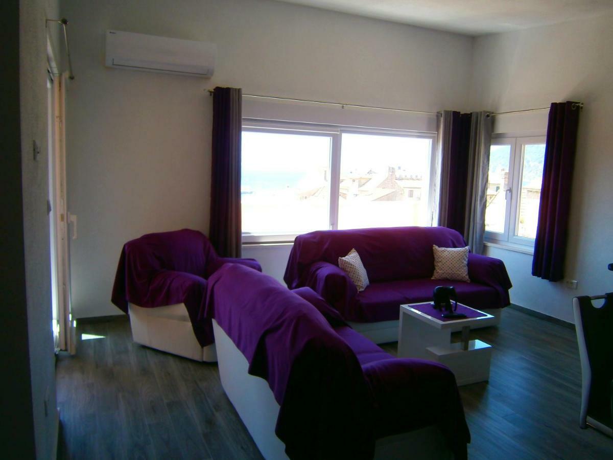 Apartment Willy Комижа Екстер'єр фото