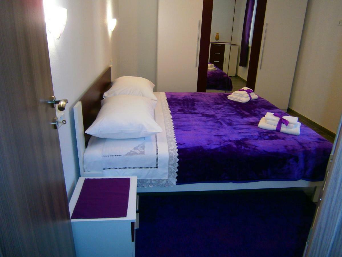Apartment Willy Комижа Екстер'єр фото